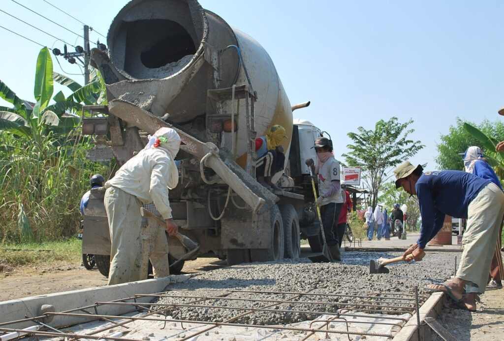 pembangunan jalan beton